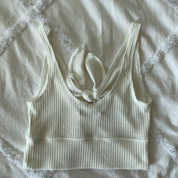 Abercrombie crop tank size M - Picture 2 of 3